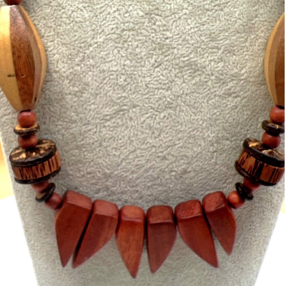 Vintage Bohemian Wooden Beaded Necklace. C19 - Picture 6 of 12